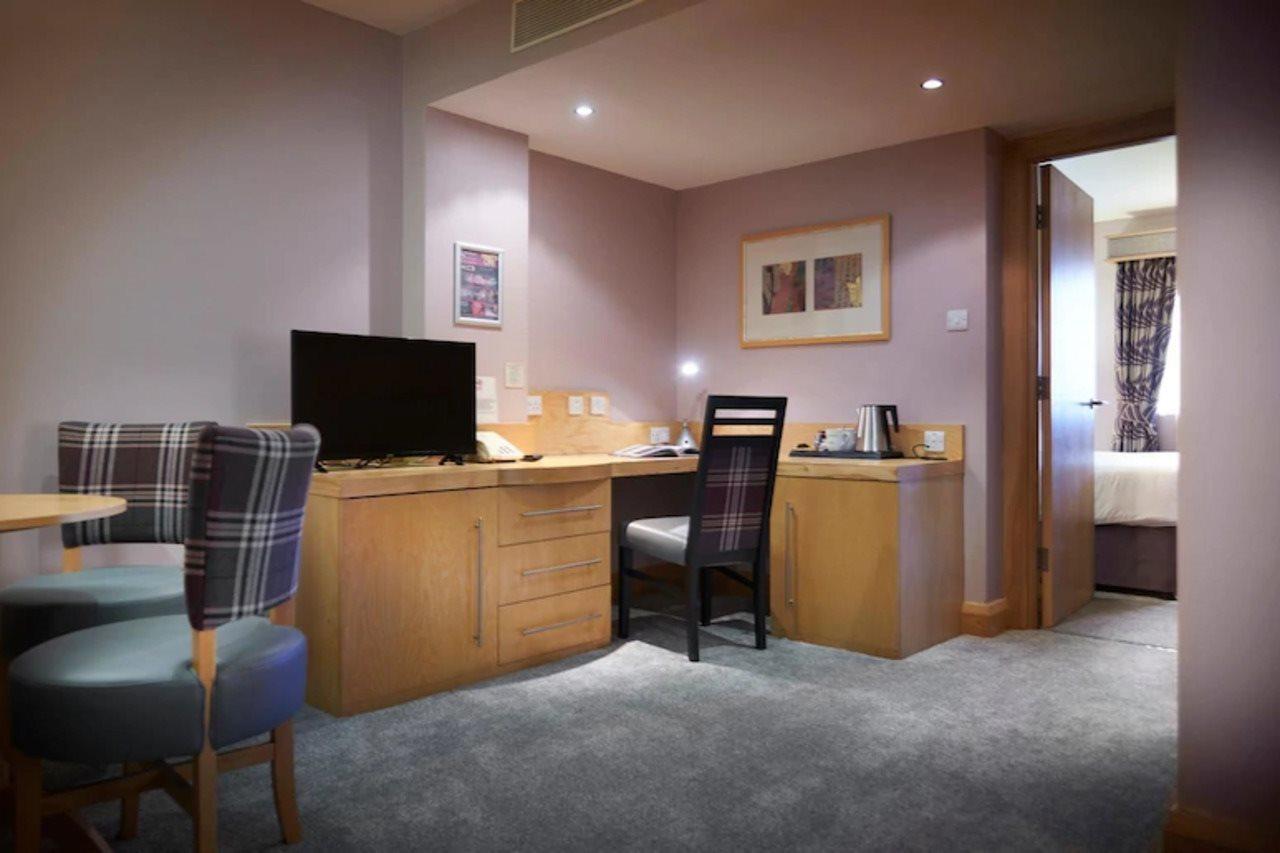 The Suites Hotel & Spa Knowsley - Liverpool By Compass Hospitality Zewnętrze zdjęcie
